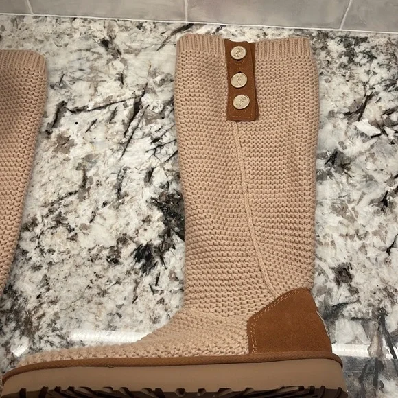 UGG Purl Cardy Knit Boot - Picture 2 of 11